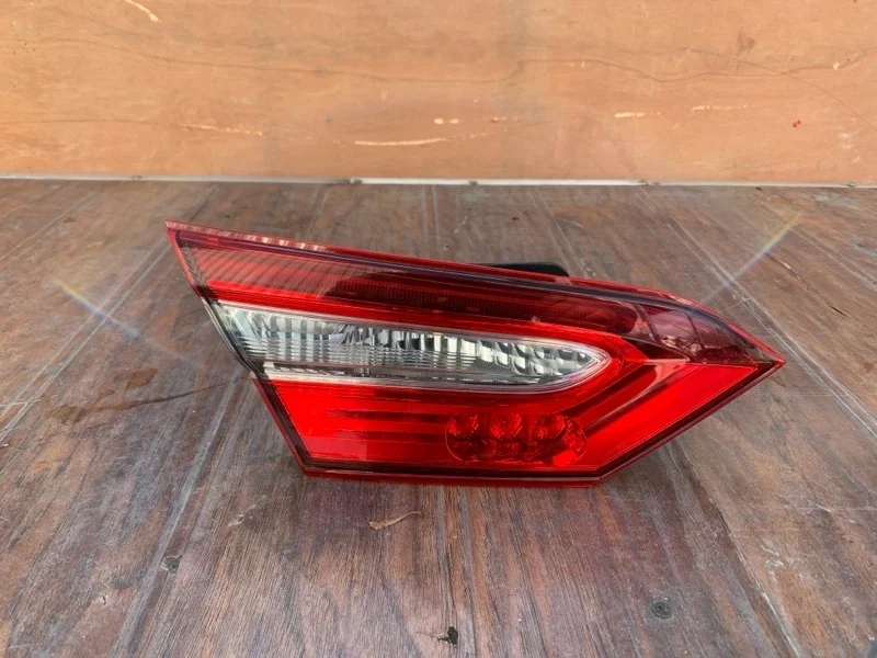 Фонарь Toyota Camry 2018-2021 70