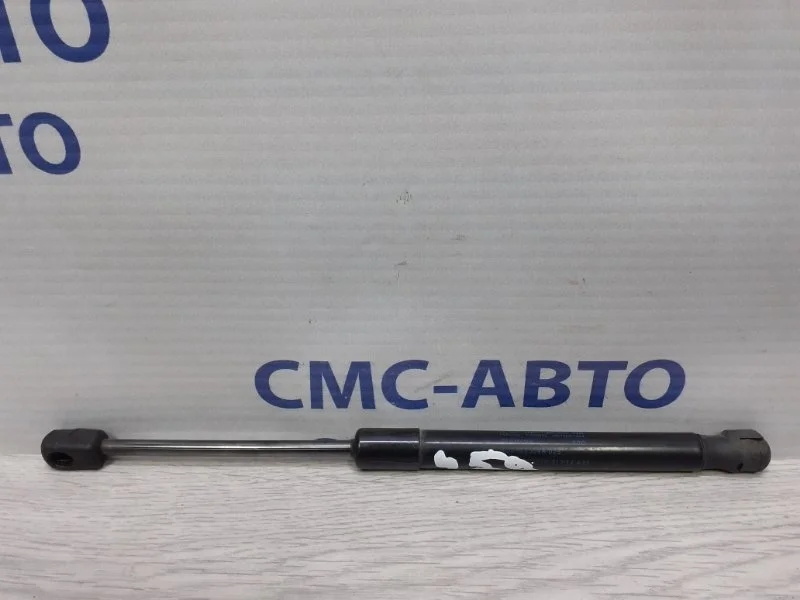 Амортизатор капота Audi A7 2012 4G8823359A C7 3.0 CGW