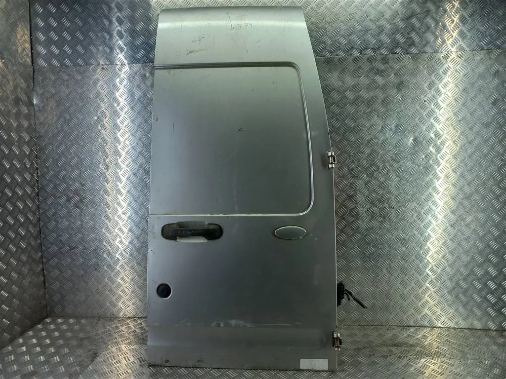 Дверь распашная задняя правая  форд Connect