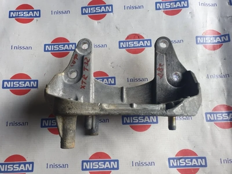 Кронштейн крепления Nissan X Trail 2016 112544BB0A T32 MR20DD, передний левый