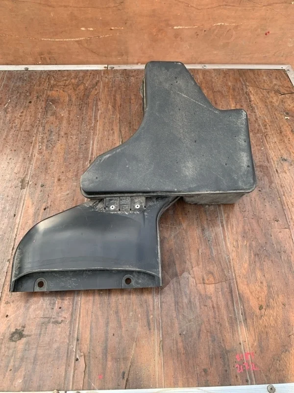Воздухозаборник Mitsubishi Outlander 3 2012-2021