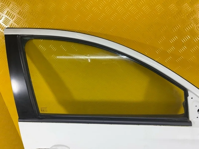 Стекло двери передней правой Mitsubishi L200 (2015-2022) 2018
