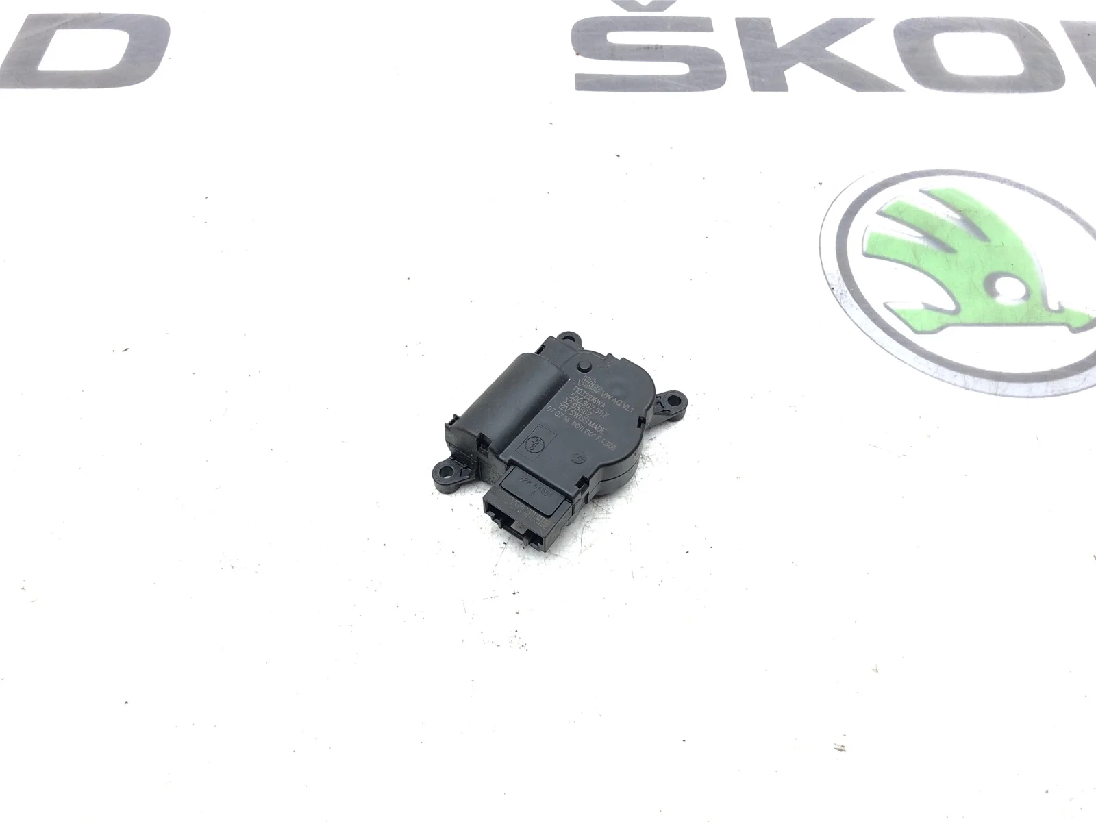 Сервопривод заслонки печки Skoda Octavia 2014 5Q0907511K A7 (5E) 1.6 TDI CLH
