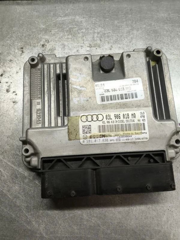Блок управления двс Audi Q5 8R