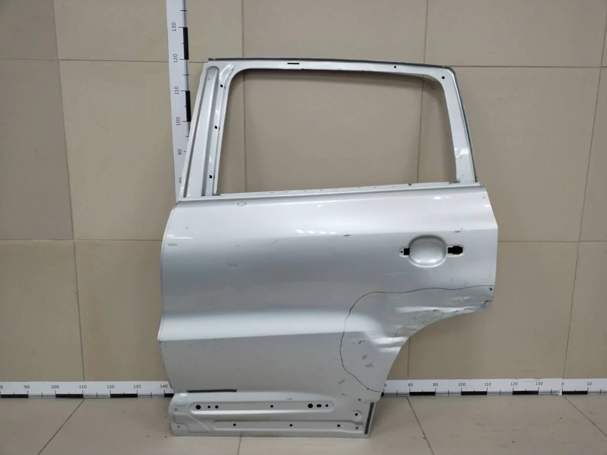 Дверь задняя левая Volkswagen Tiguan 5N2 2011-2016