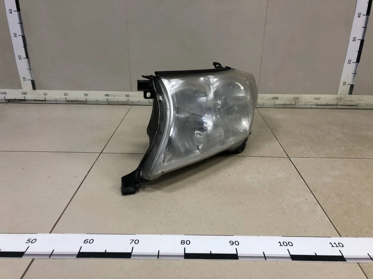 Фара левая Toyota Land Cruiser J200 2007-2015