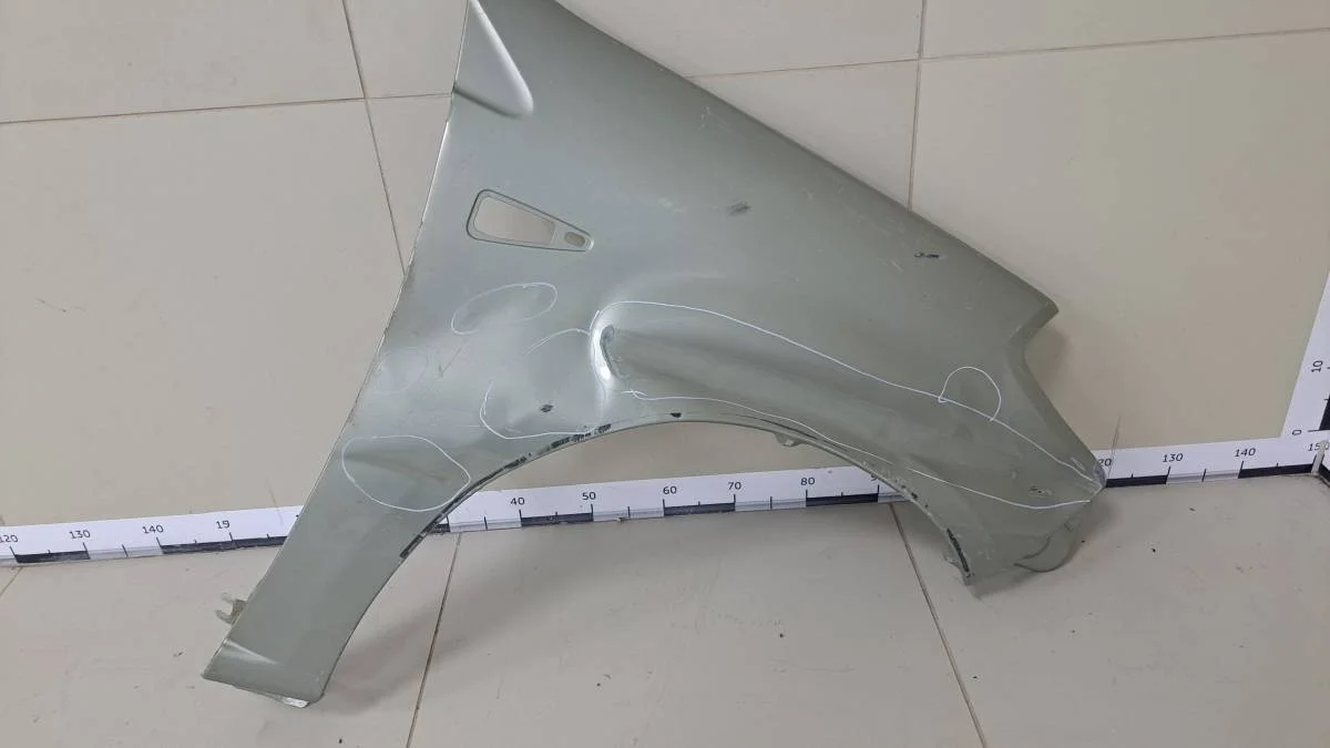 Крыло переднее правое Renault Sandero 2009-2014