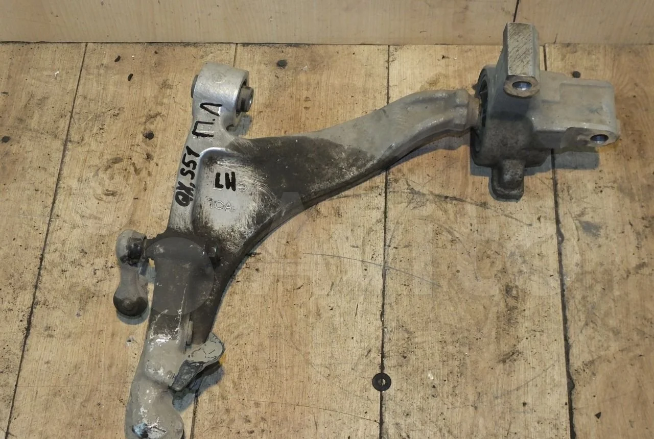 Рычаг левый нижний Infiniti QX70 FX (S51)