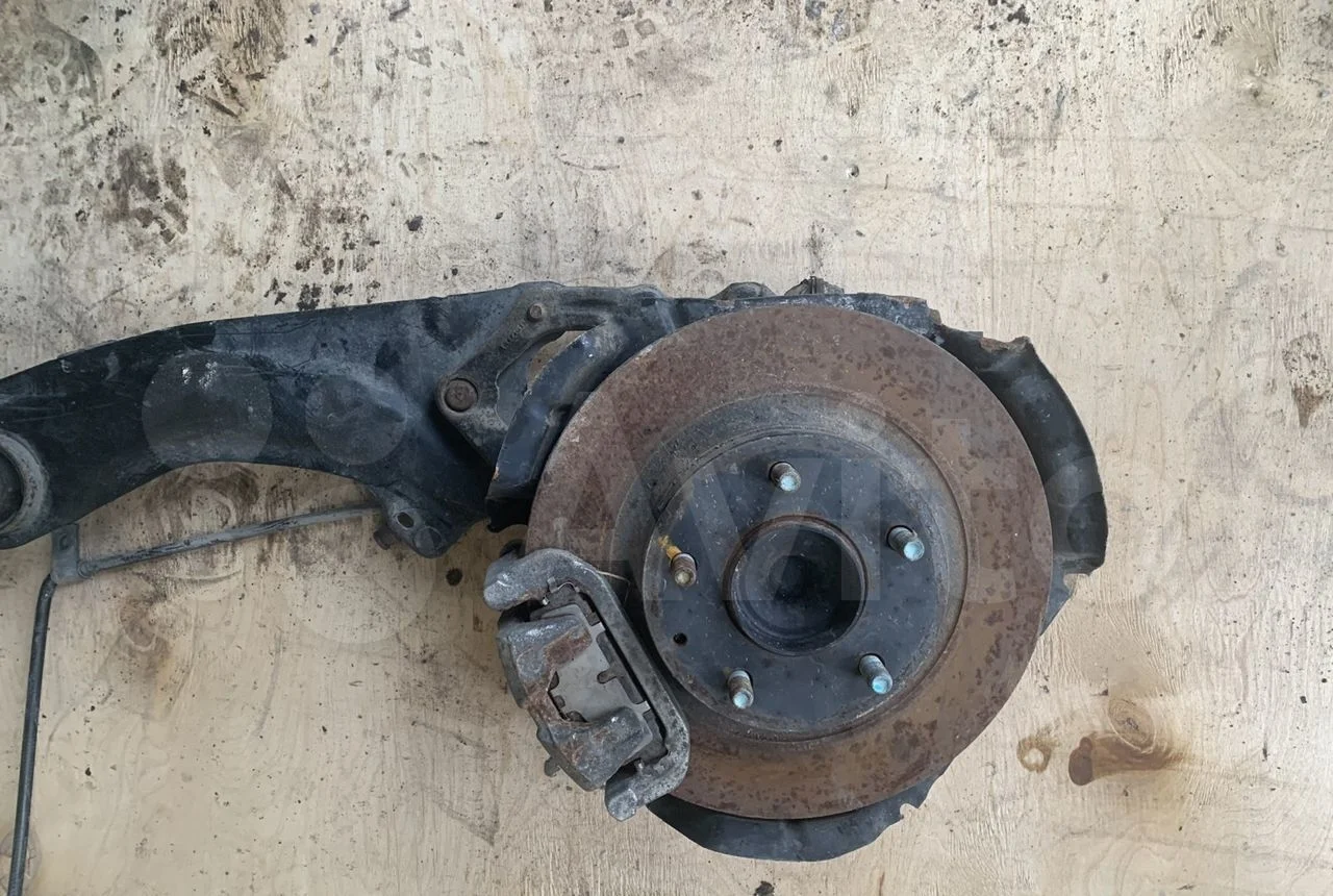 Кулак задний правый Mazda 6 GH