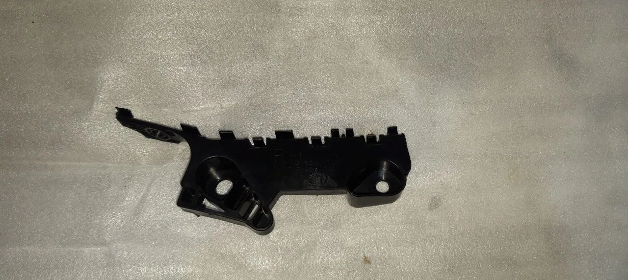 Кронштейн бампера передний правый Mazda 6 GJ