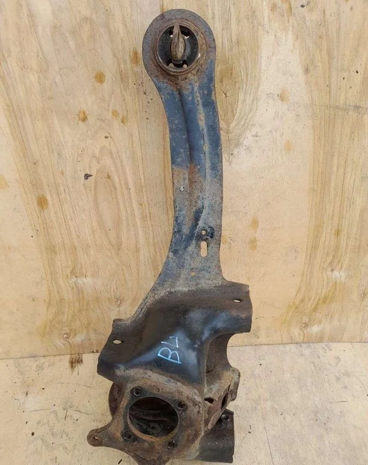 Продольный рычаг задний правый Mazda 3 BL