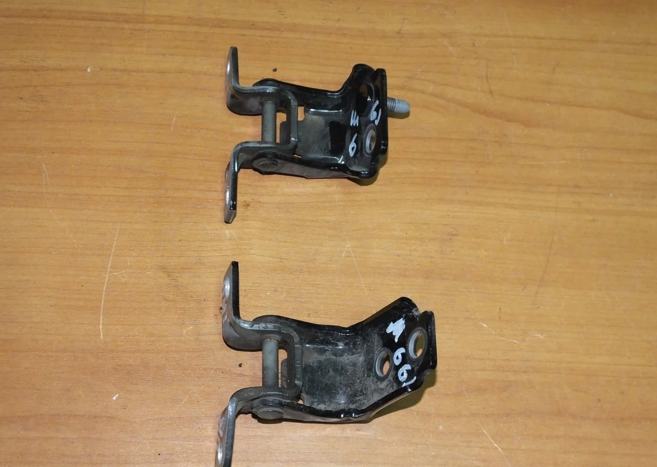 Петли задней правой двери Mazda 6 GJ 2012-2018г