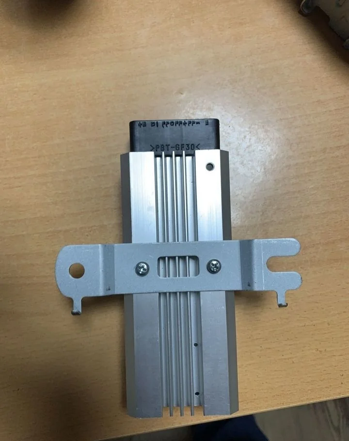 Блок управления топливным насосом Infiniti QX80