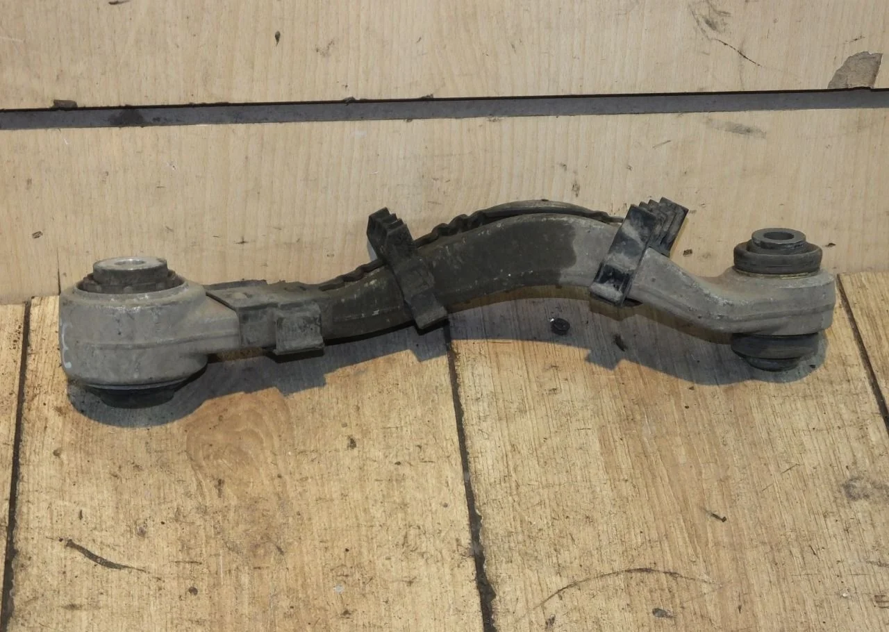 Рычаг задний верхний правый для BMW 5