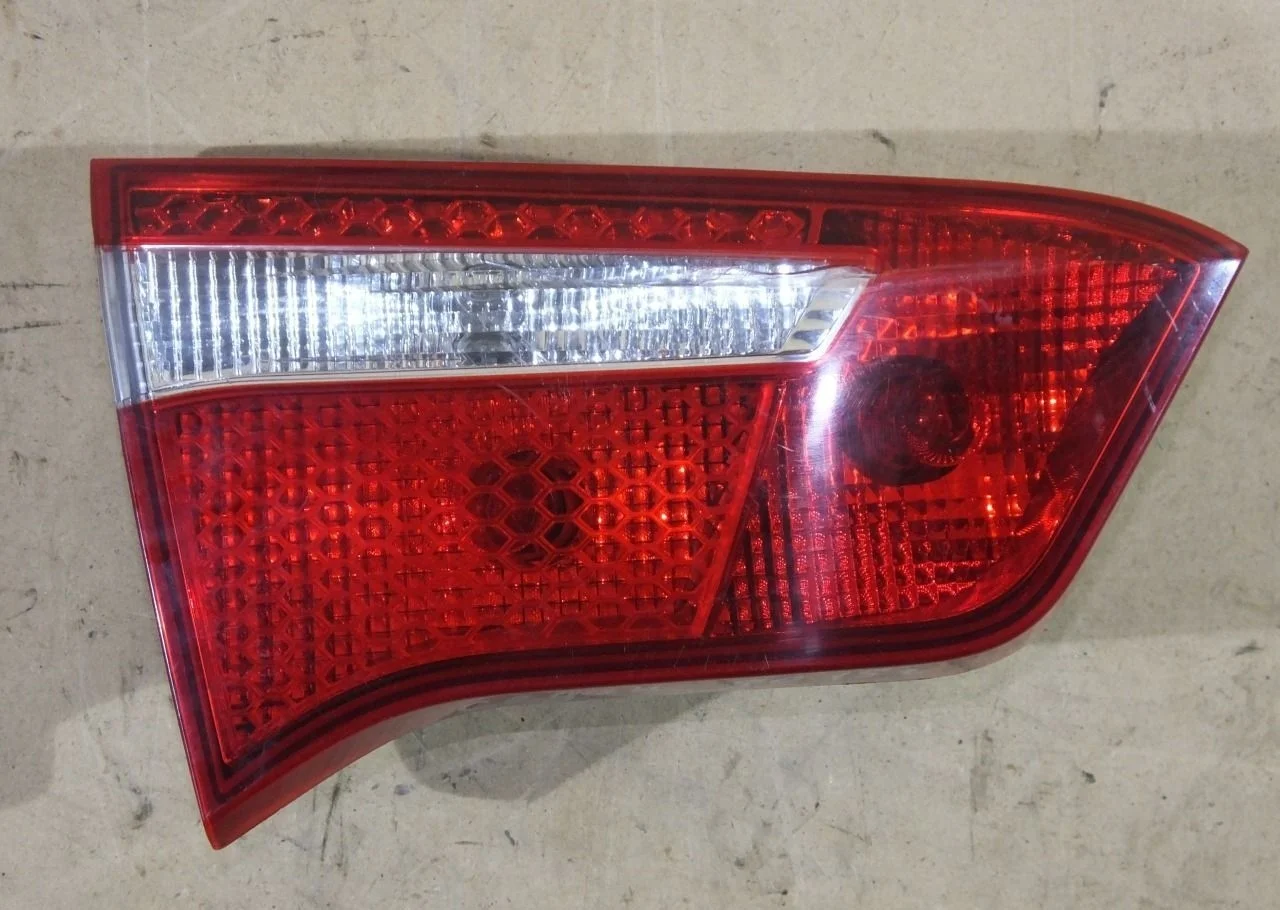 Фонарь задний левый для Kia Rio III