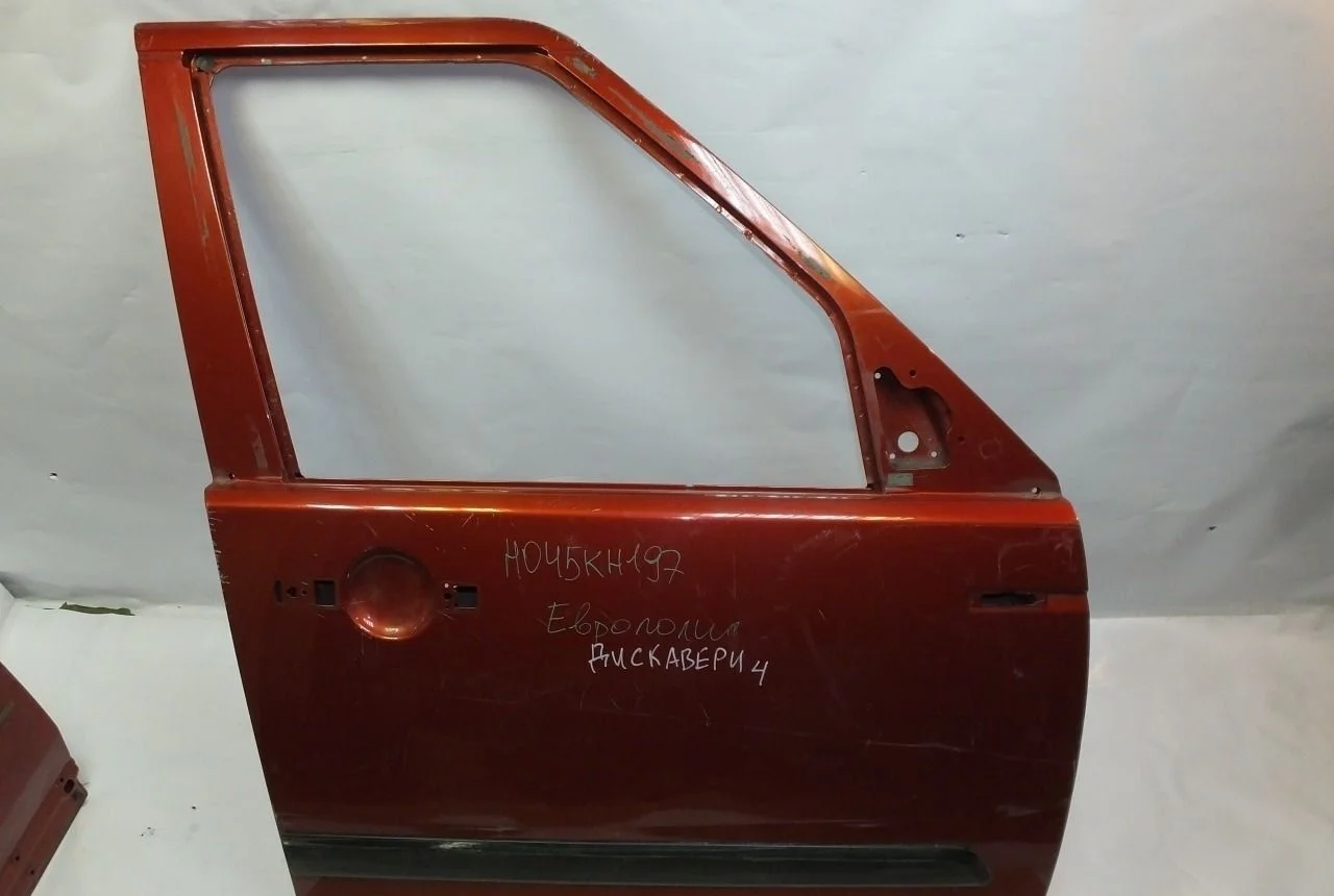 Дверь передняя правая Land Rover Discovery 4 09-13
