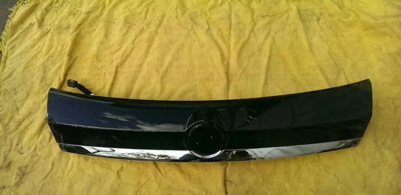 Накладка крышки багажника Opel Mokka H 2004-2007г