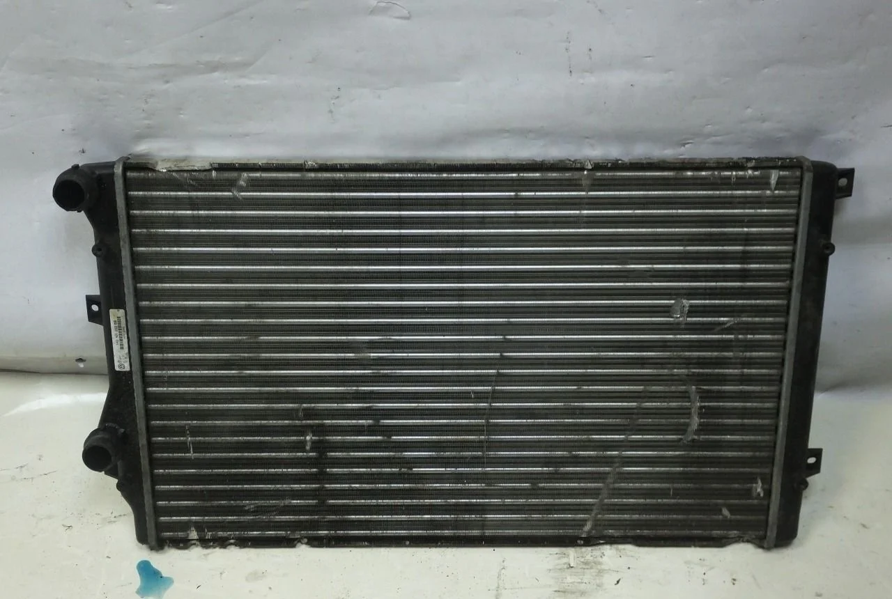 Радиатор охлаждения Volkswagen Golf 2009-2012г