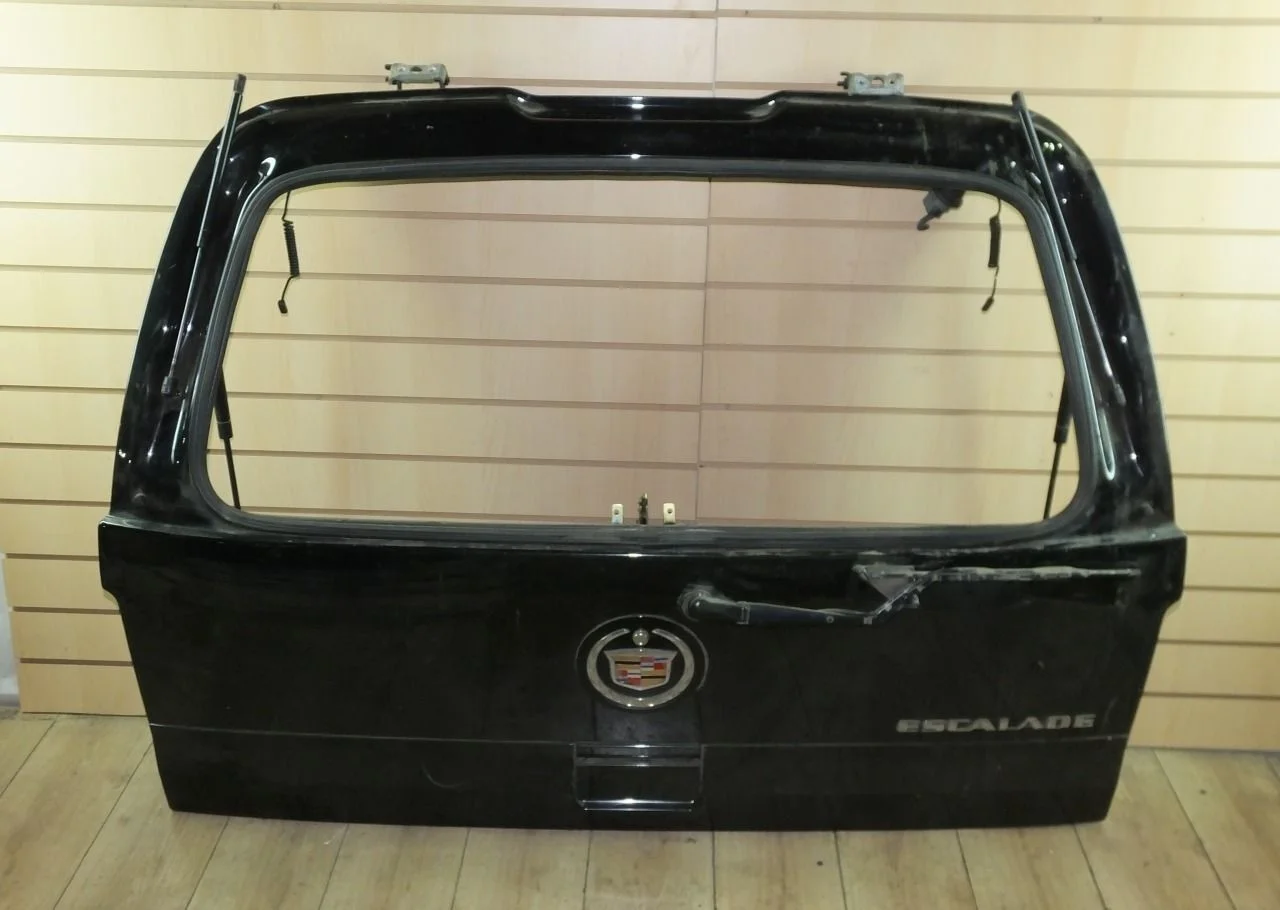 Крышка багажника Cadillac Escalade