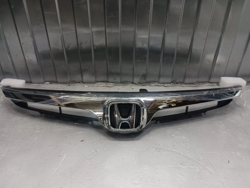 Решетка радиатора Honda Civic 4D