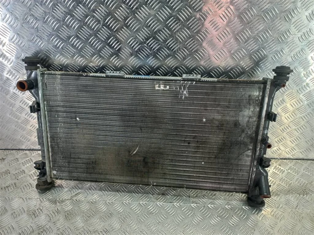 Радиатор охлаждения ДВС (Основной двигателя)  фор