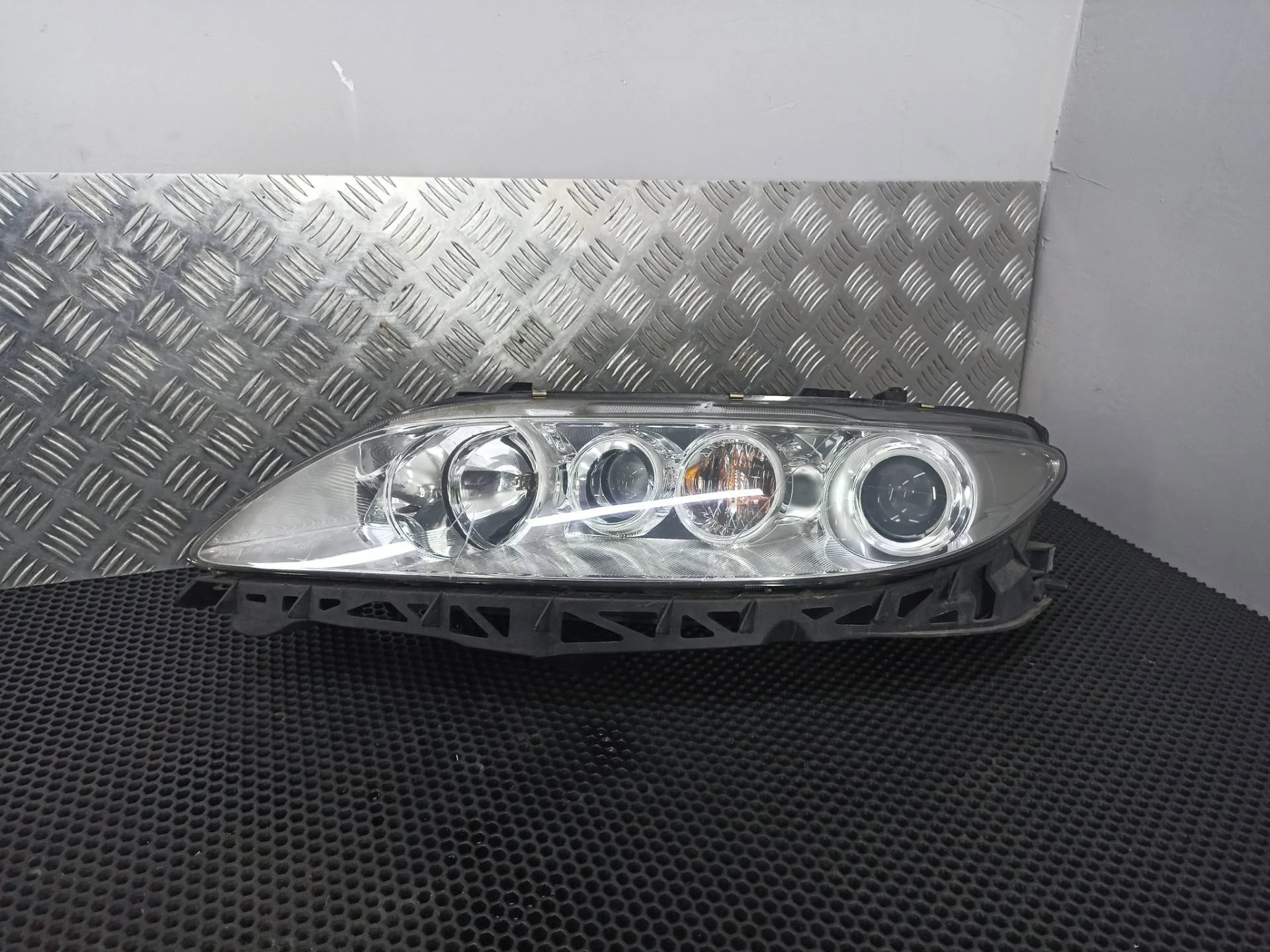 Фара левая Mazda 6 2004 GJ6A510K0C