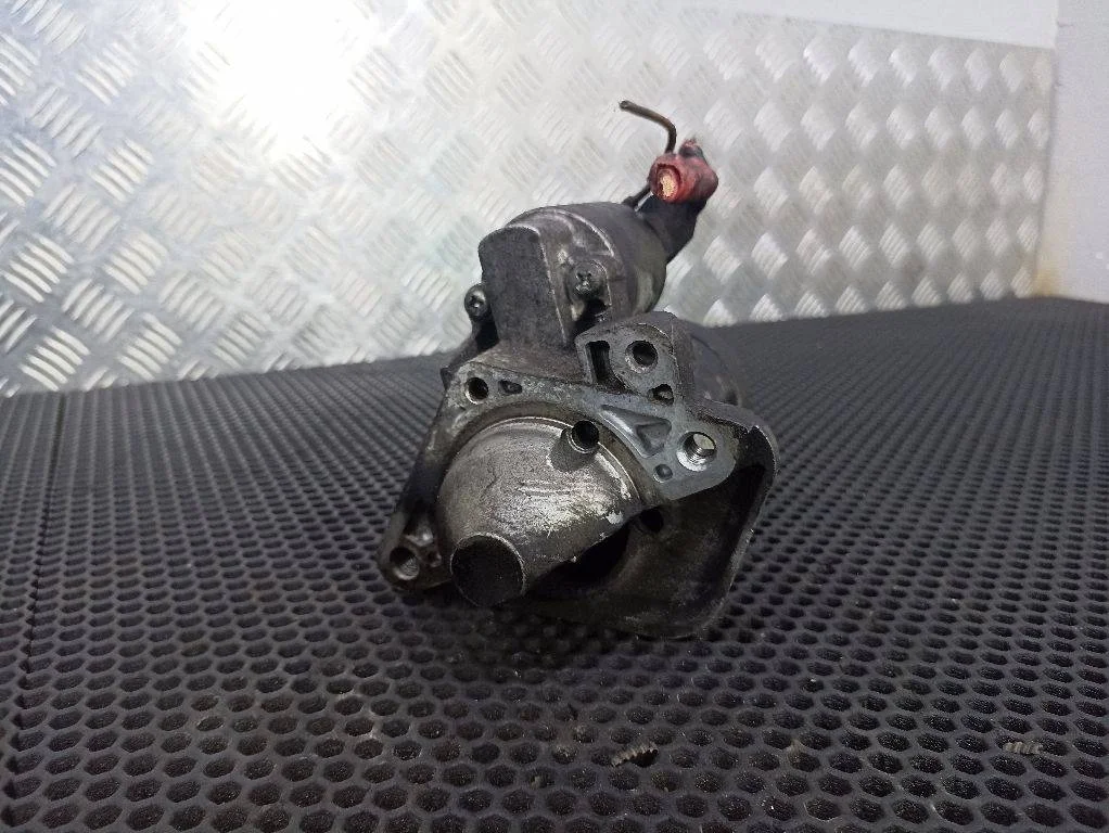 Стартер Nissan Qashqai 2010 8200584675