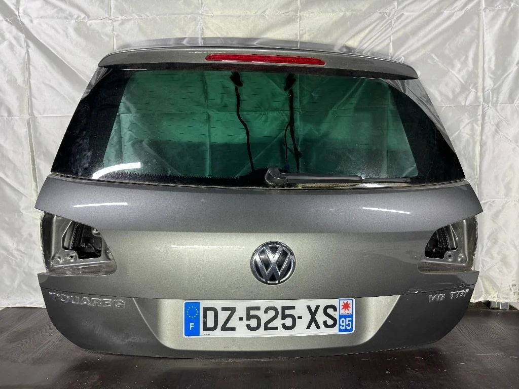 Крышка (дверь) багажника Volkswagen Touareg 2 2014