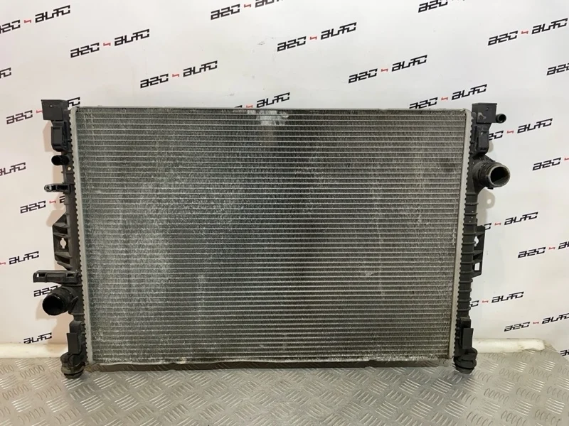 Радиатор охлаждения двигателя Volvo Xc70 2008 31261105 2 3.2