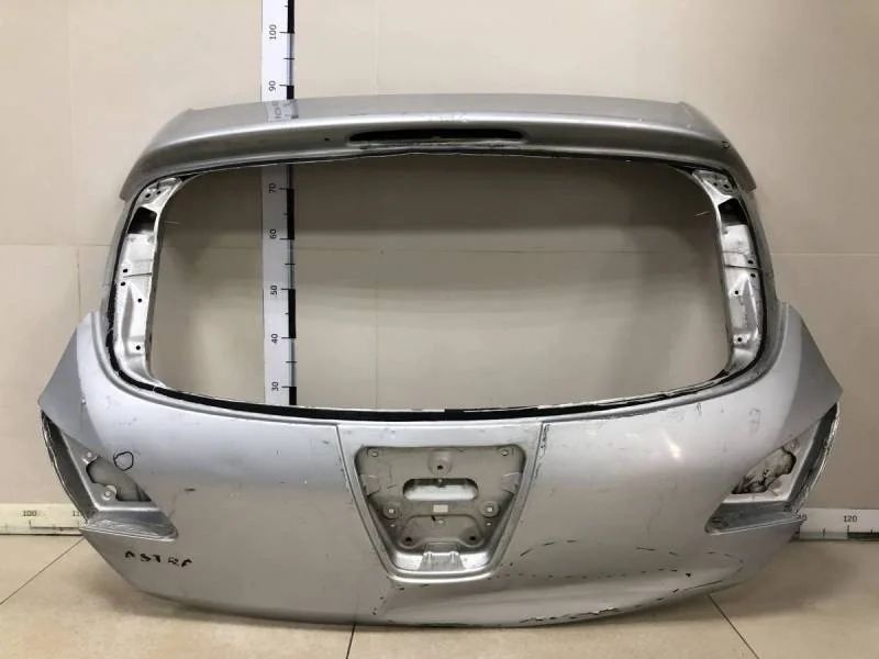 Дверь багажника Opel Astra J 2010-2017