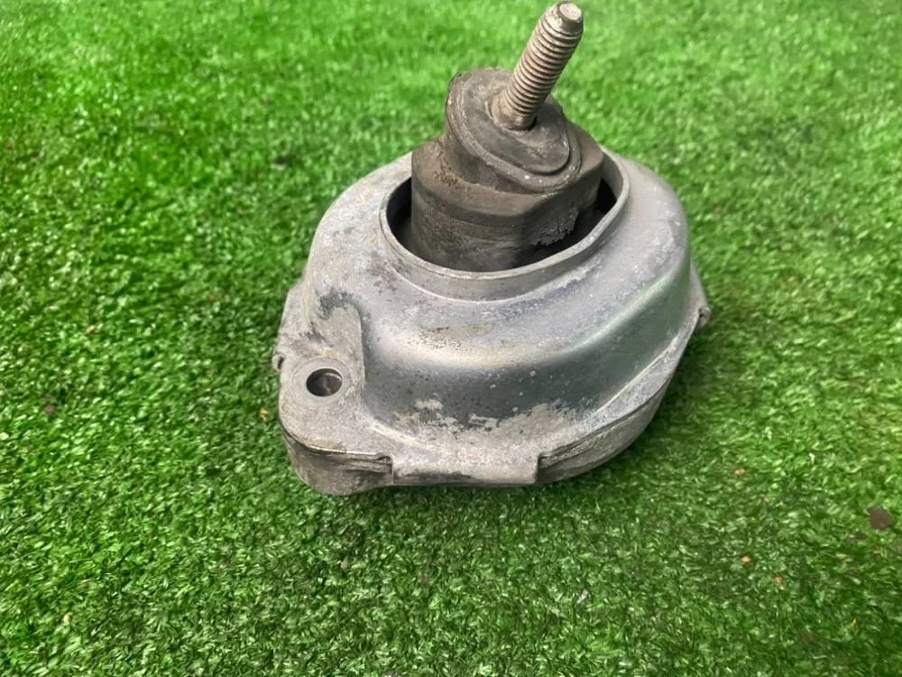 Подушка двигателя BMW X3 .0si E83