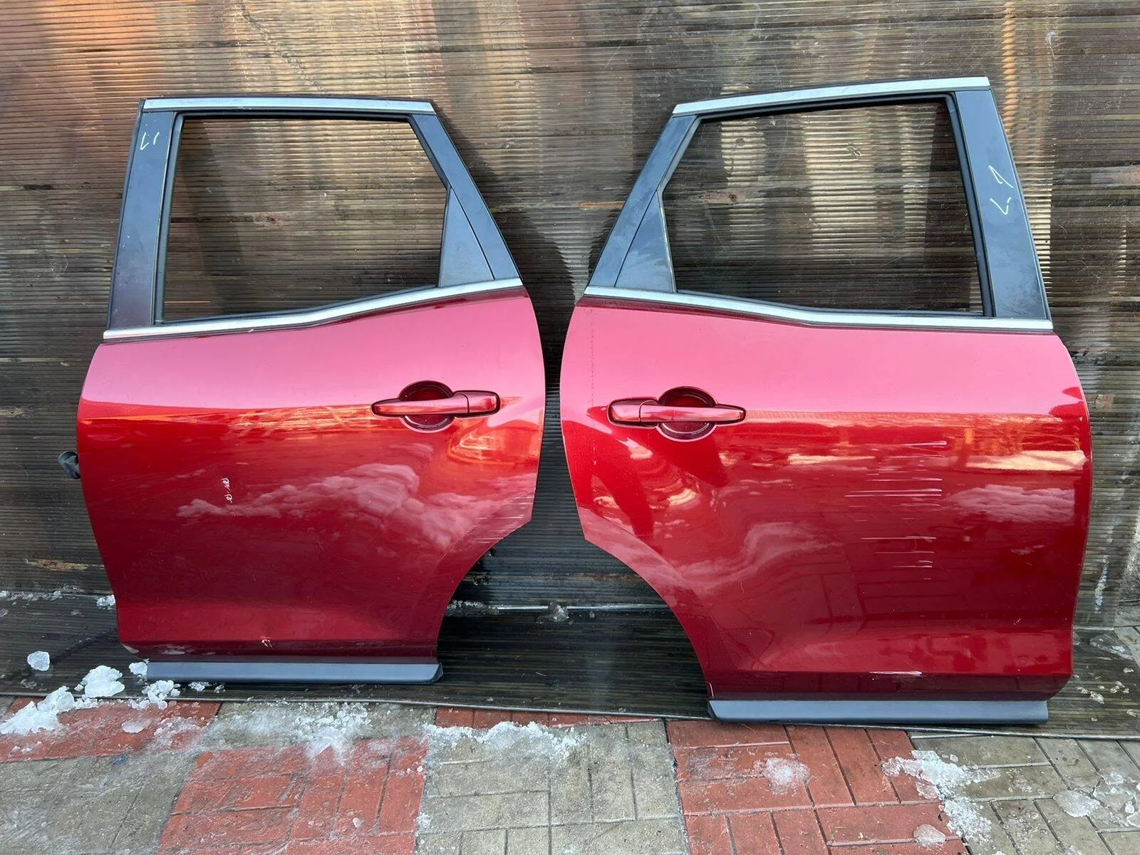 Дверь задняя левая и правая Mazda CX-7