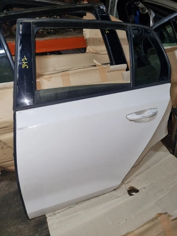 Дверь Volkswagen Golf 6 2010 5K1