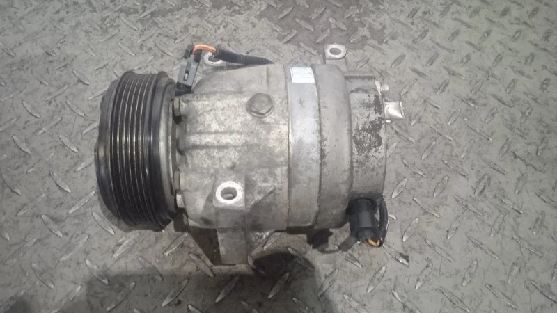 Компрессор кондиционера Renault Laguna 8200021822 2 F9Q