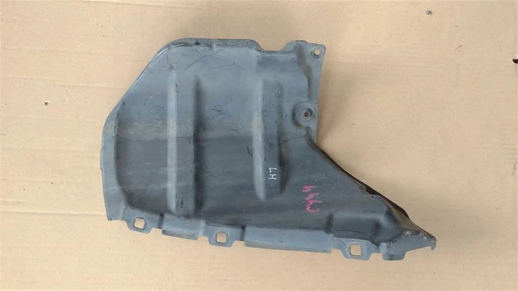 Б.у. пыльник бампера MITSUBISHI LANCER CY4A MITSUBISHI LANCER CY4A