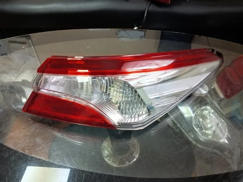 Фонарь Toyota Camry 2018-2021 70
