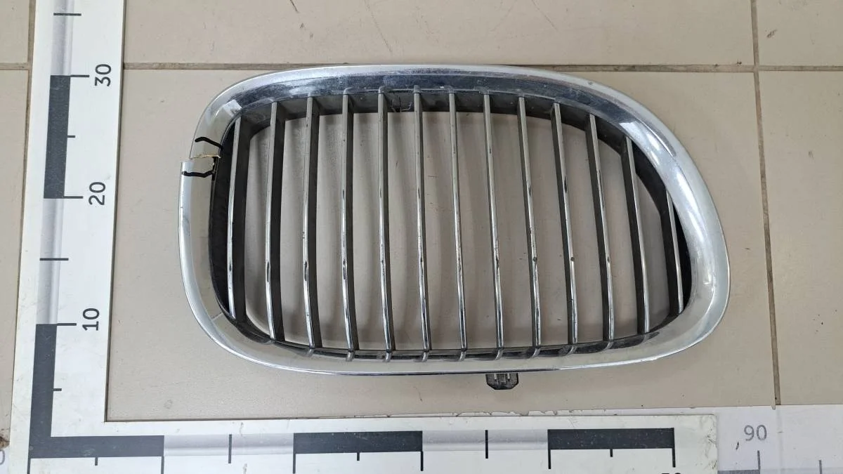 Решетка радиатора правая BMW 7-Series F01 2008-2015