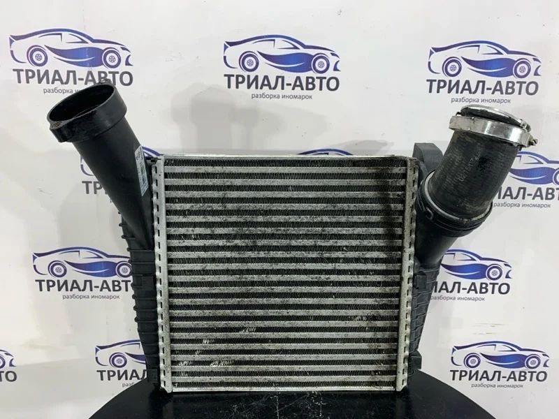 Радиатор интеркулера Volkswagen Touareg GP Рестайлинг