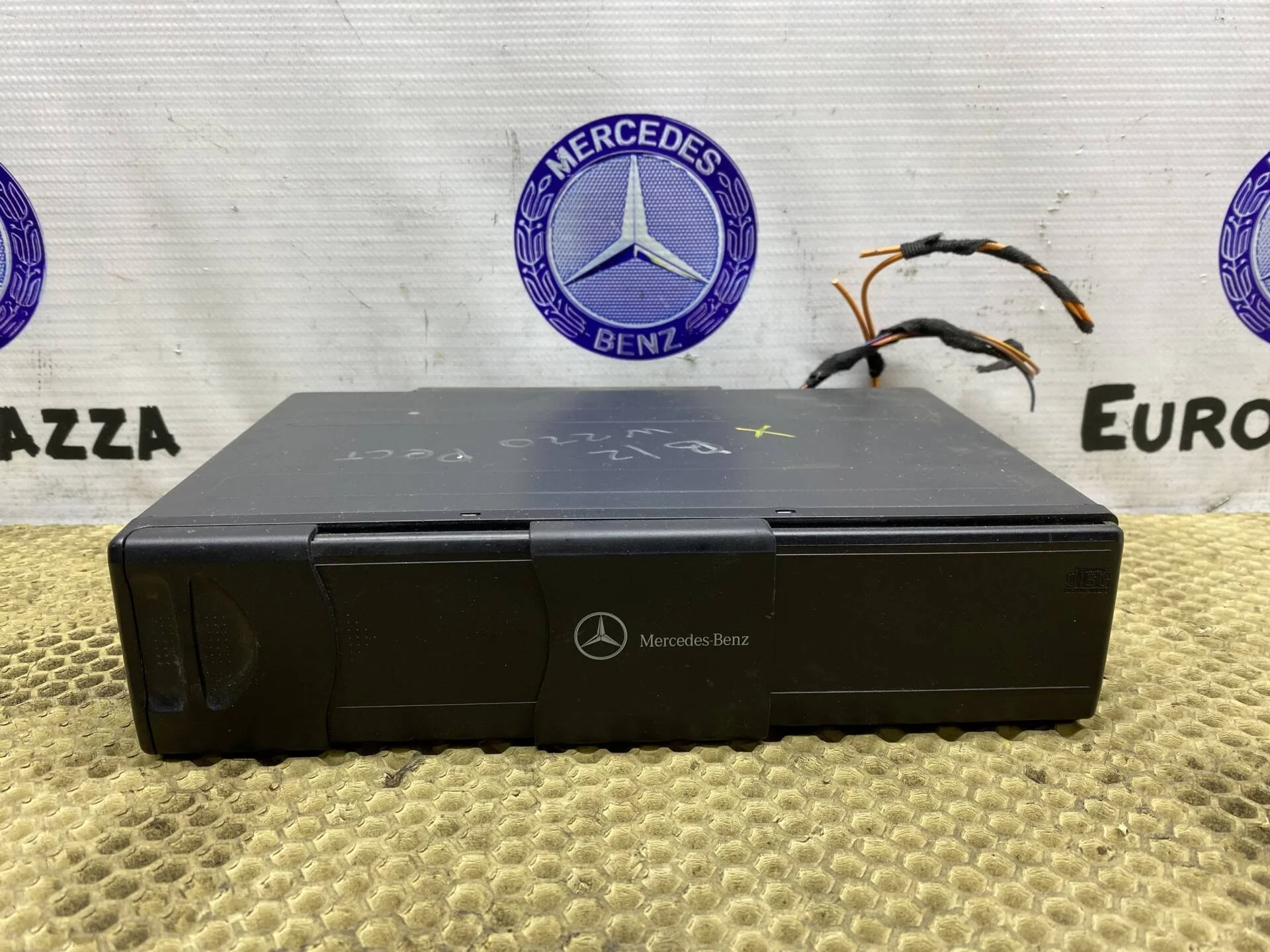 CD чейнджер Mercedes W215
