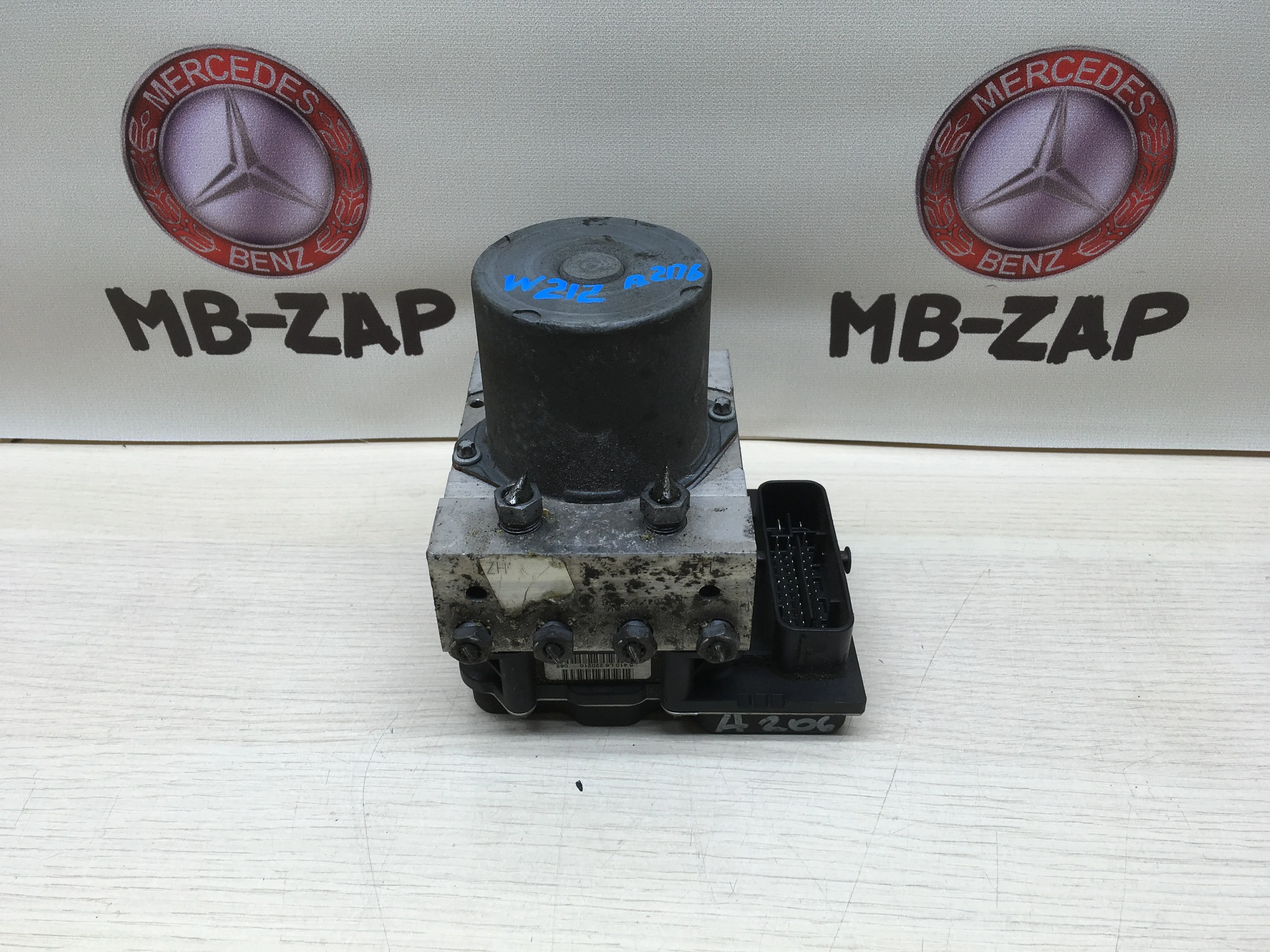 Блок управления ABS ESP Mercedes W212