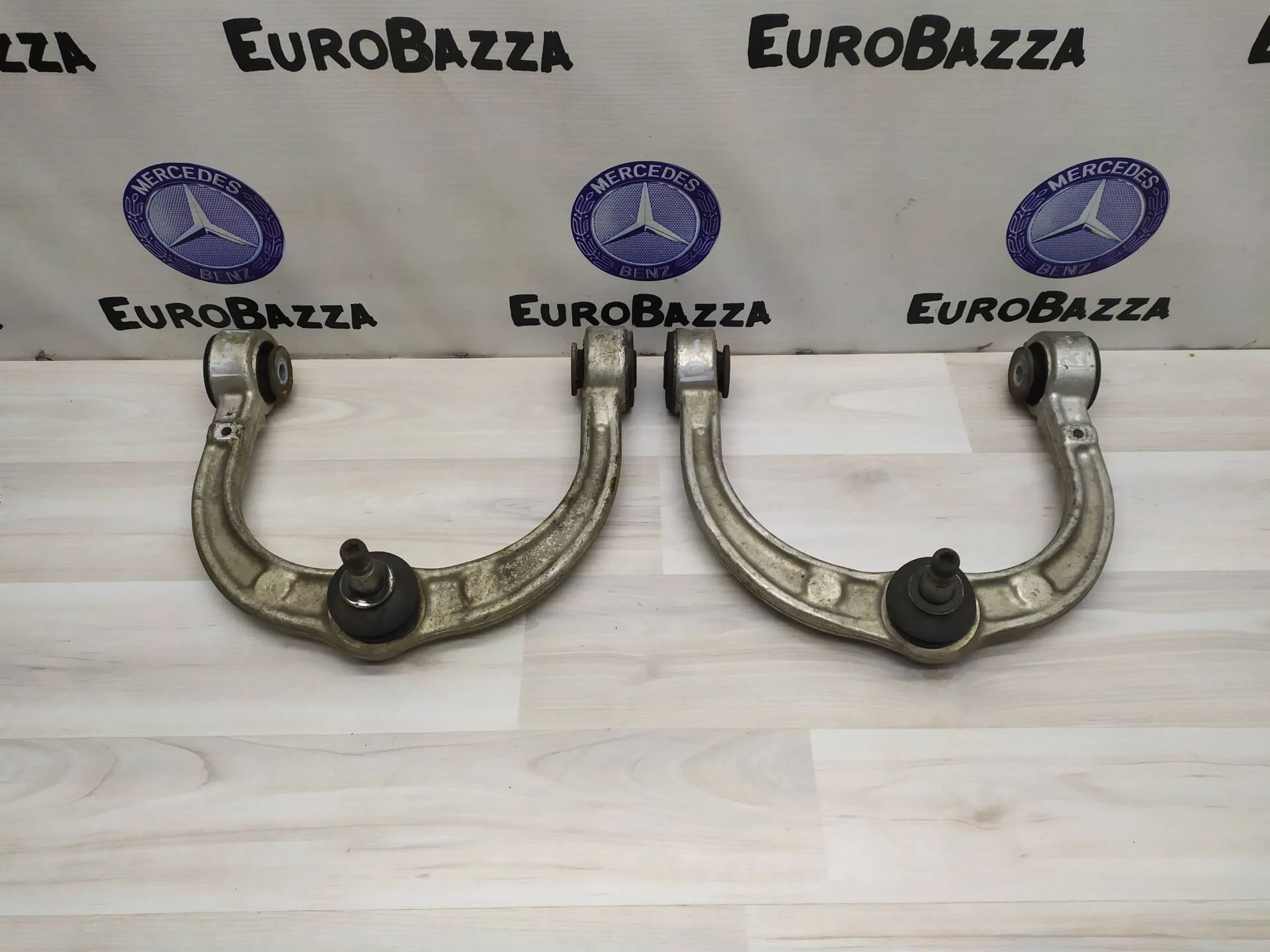 Рычаг передний верхний Mercedes W164