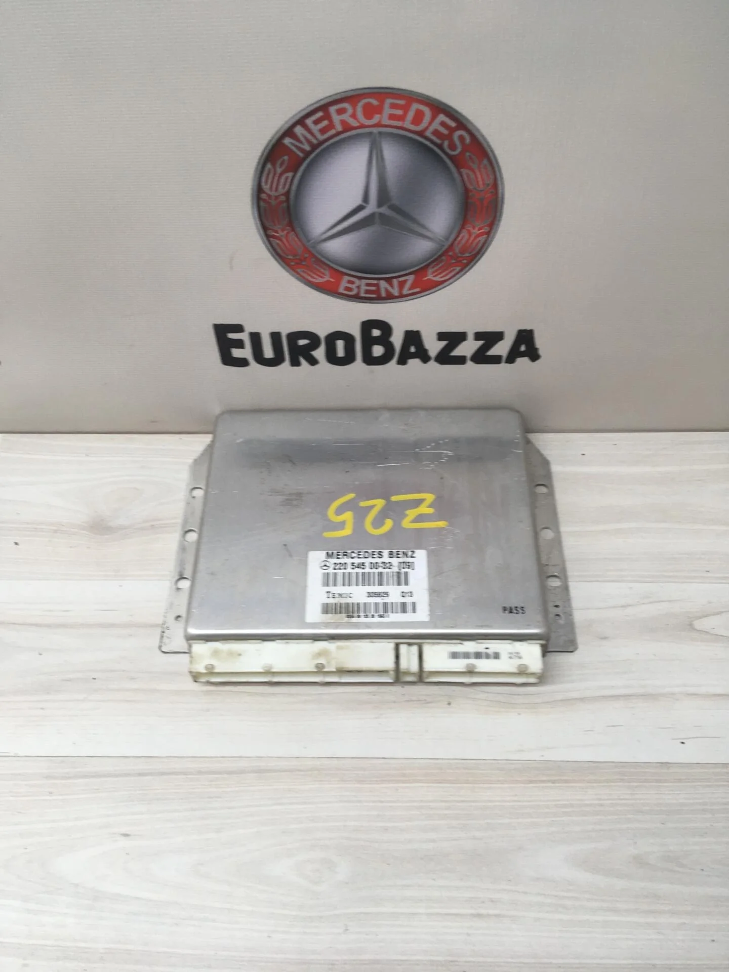 Блок управления пневмоподвеской Mercedes W220