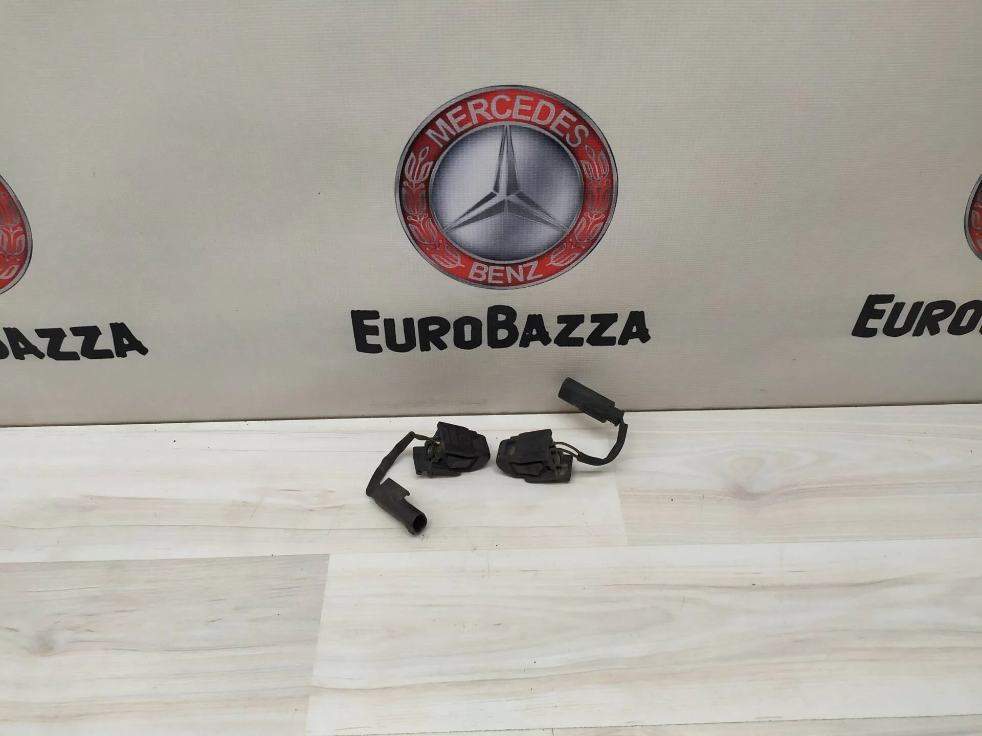 Форсунка омывателя лобового стекла Mercedes W210
