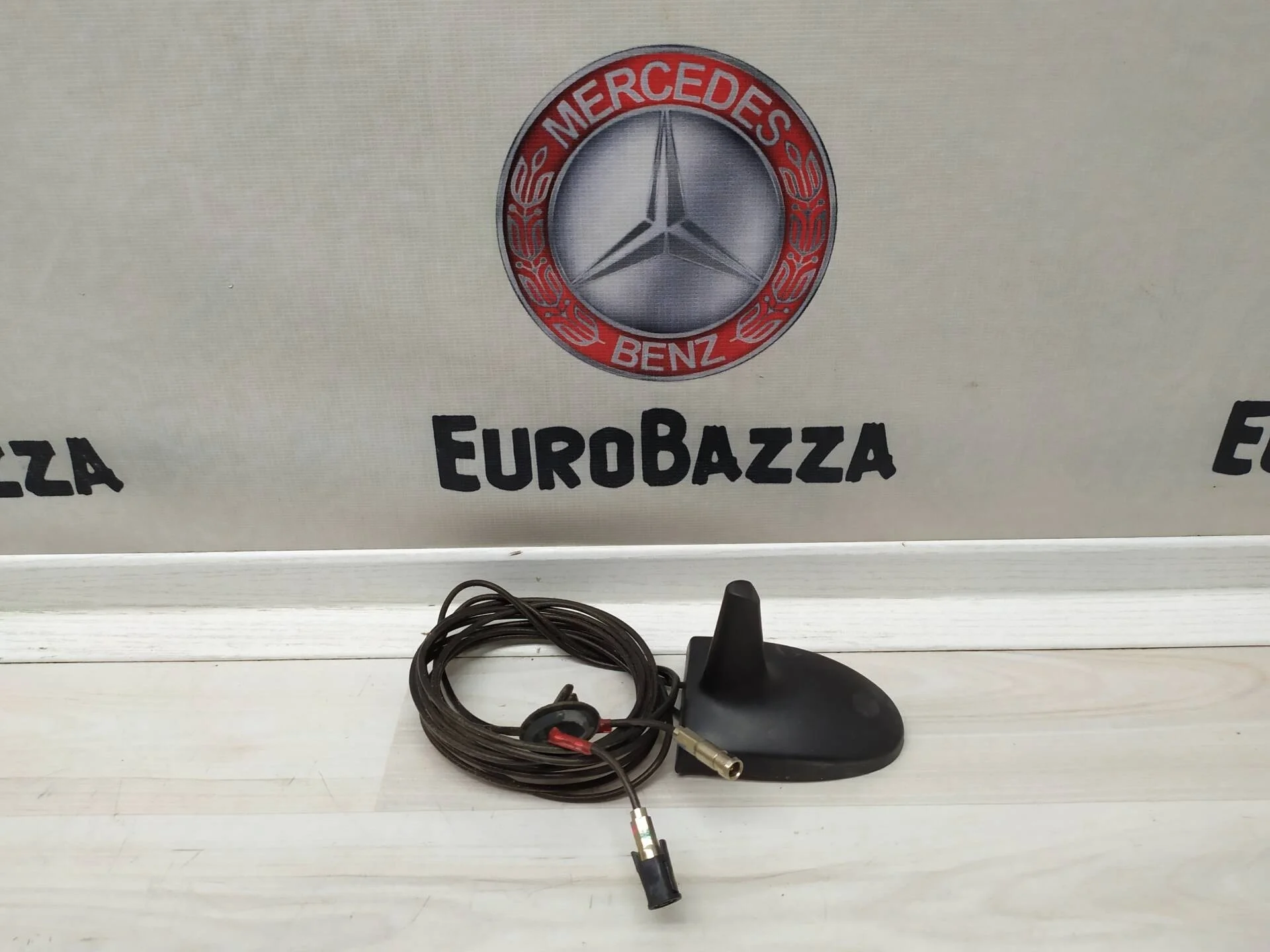 Антенна на крышу Mercedes W219
