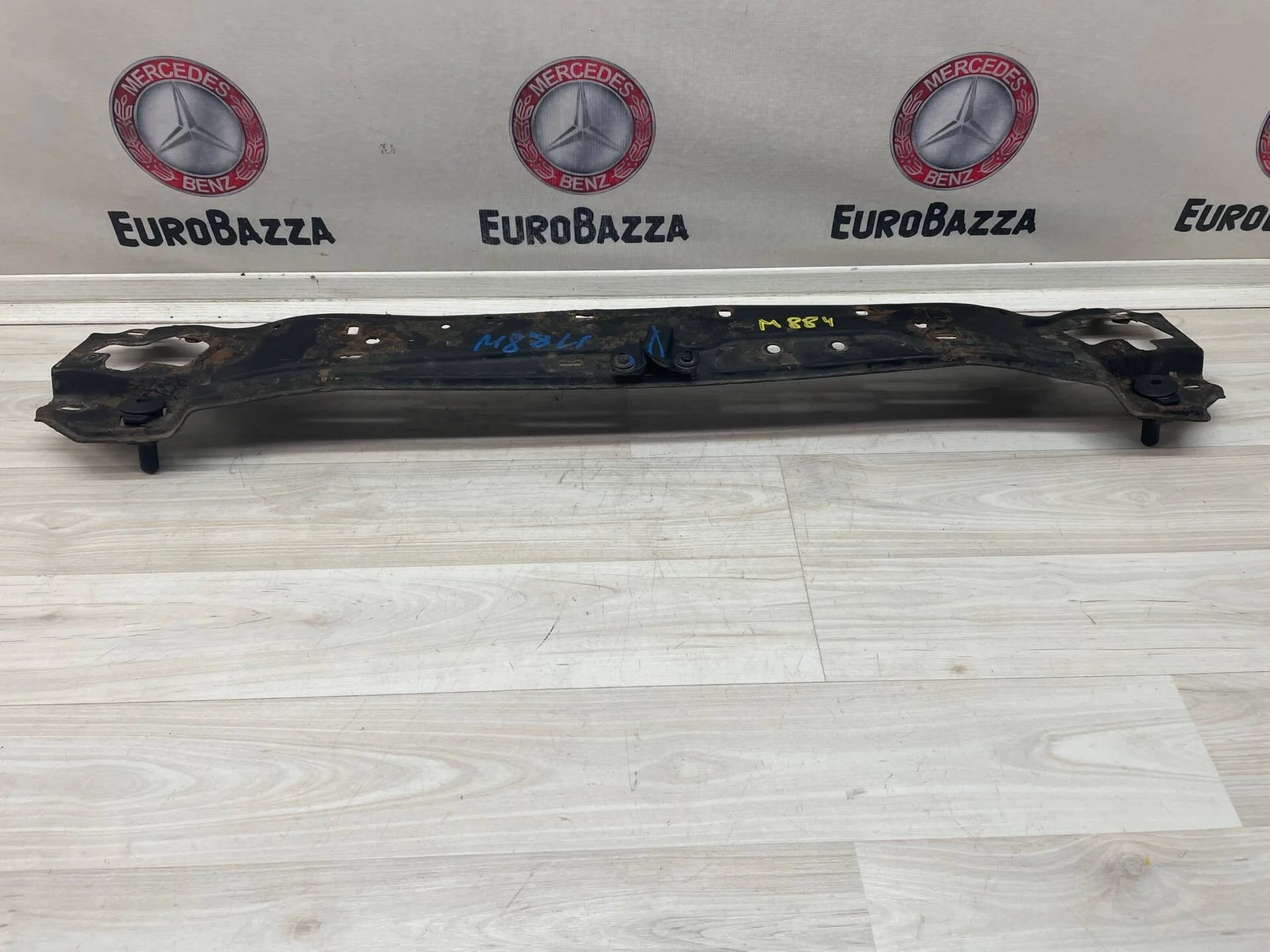 Верхняя планка телевизора Mercedes W203 Conversion