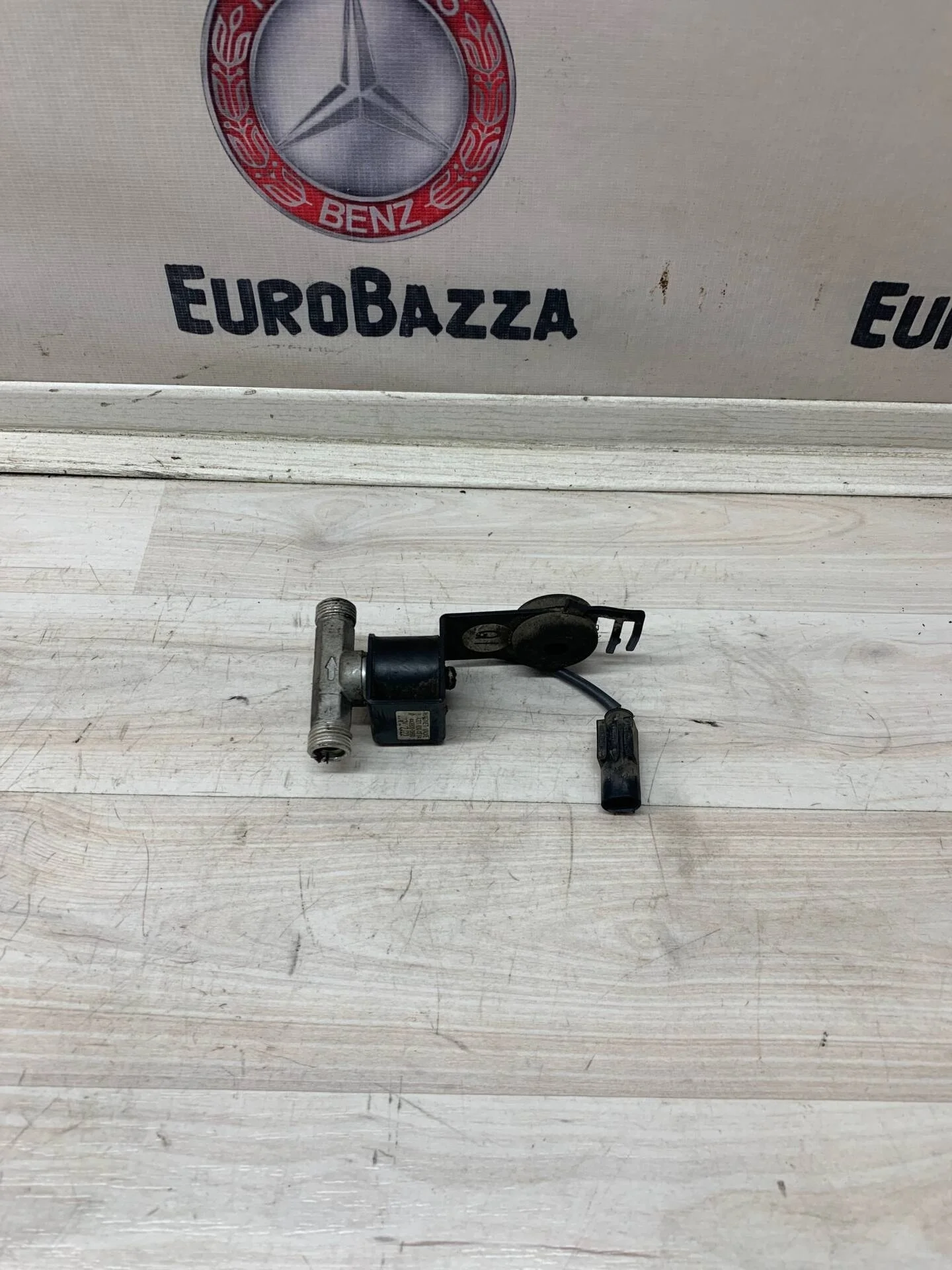 Клапан кондиционера Mercedes W221