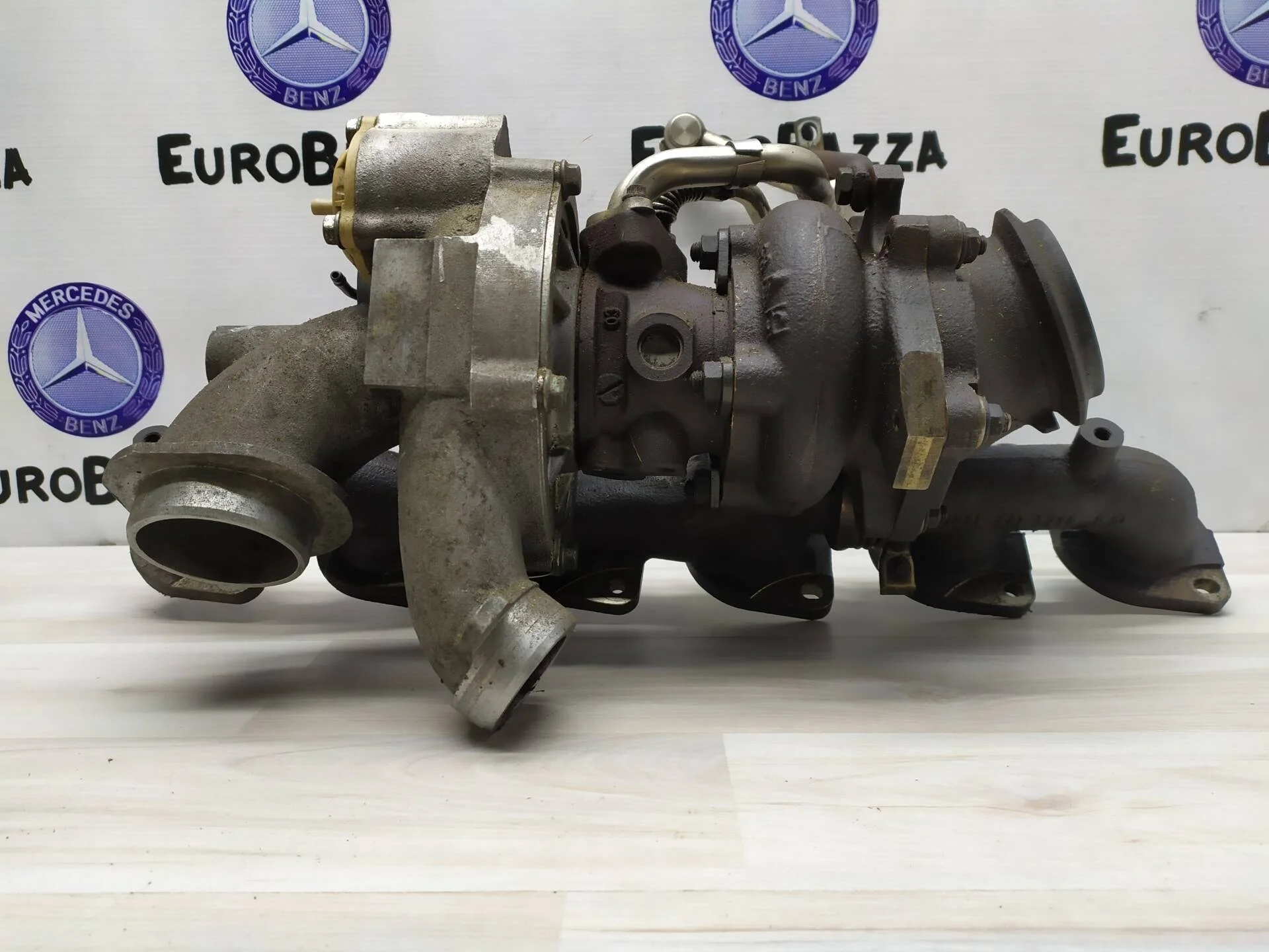 Турбина справа Mercedes W221 V12