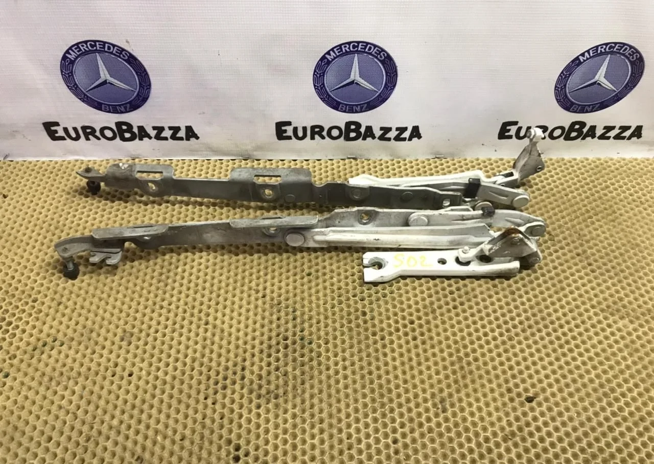 Петля капота Mercedes W211 Япония