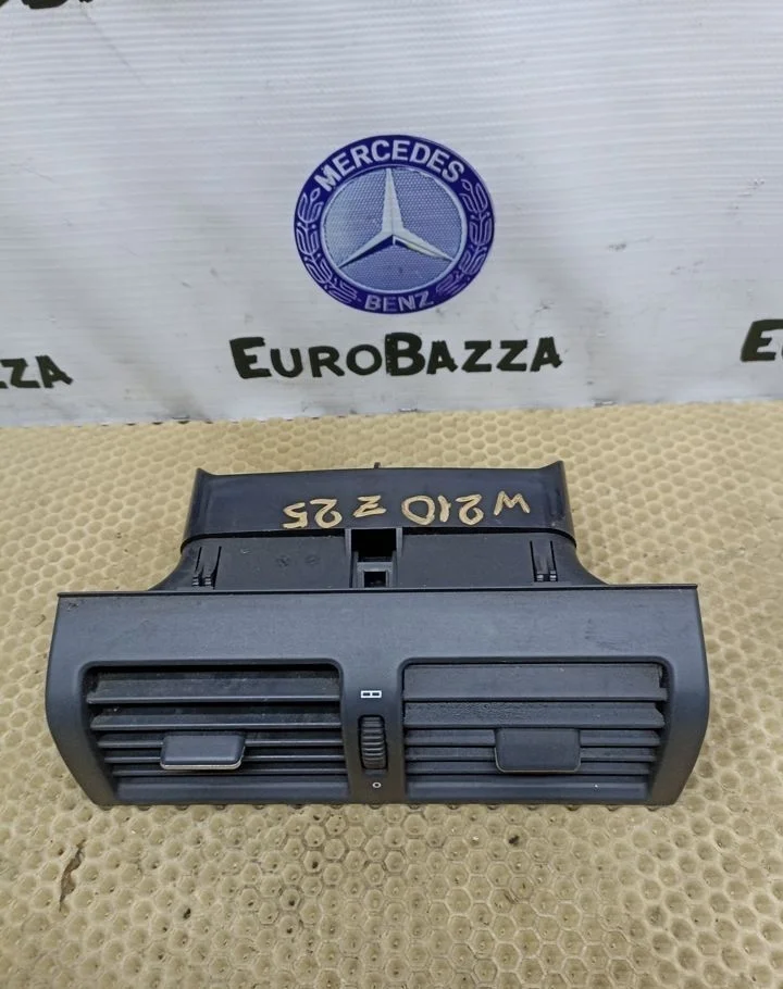 Центральный дефлектор Mercedes W210