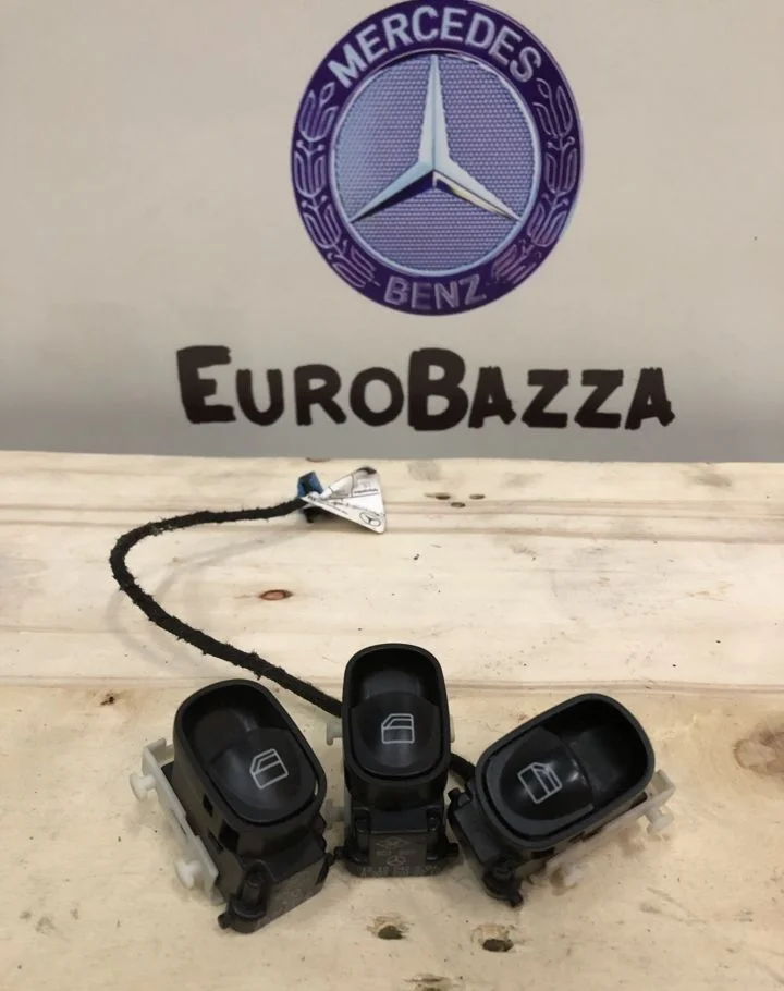 Кнопка стеклоподъемника Mercedes W203